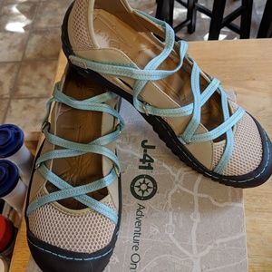 J-41 Tahoe Criss-Cross slip on shoes - Size 8.5